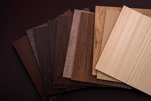 Esempi di finiture per legno.